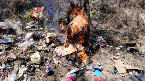 Detienen a cuatro hombres por provocar incendio en Monterrey