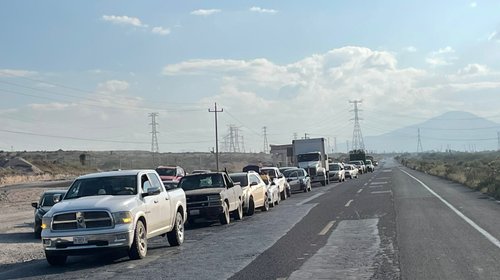 Conductor dormita y vuelca en la carretera Saltillo–Zacatecas