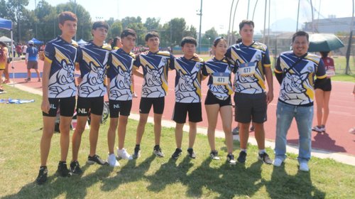 Brillan estudiantes en intrauniversitario de atletismo de la UANL