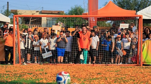 Premia Samuel García a equipos de 'Ponte Nuevo, Ponte Mundial'