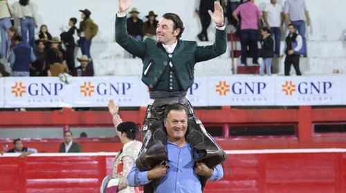 Triunfa en Monterrey Andy Cartagena, rejoneador español