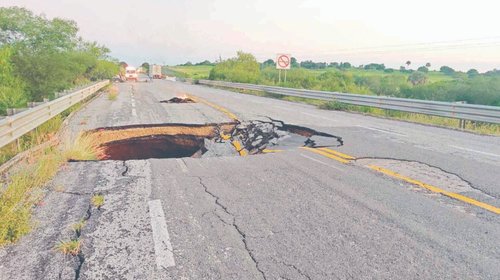 Socavones generan gasto millonario en el sur de Tamaulipas