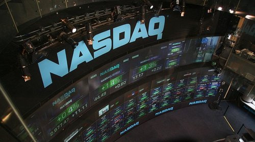 Mercados viven un 'jueves negro' por incertidumbre en EUA