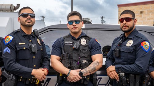 Aumentan operativos policiales en Texas durante Acción de Gracias
