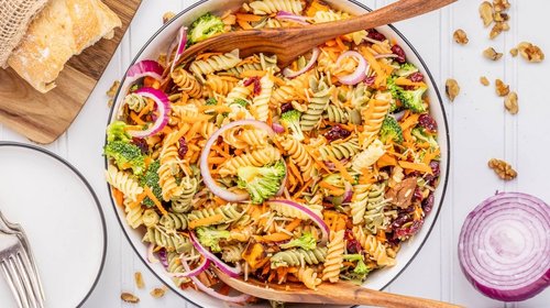 Prepara este delicioso rotini para tus reuniones