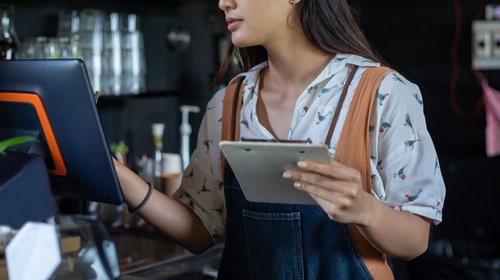 Apuestan pequeños comercios en NL a la digitalización para 2026