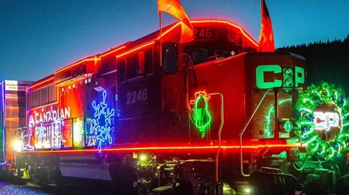 Tren Navideño cruza Saltillo y pasa casi desapercibido
