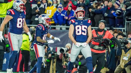 Defensa de hierro y Maye llevan a Patriots a la ronda divisional