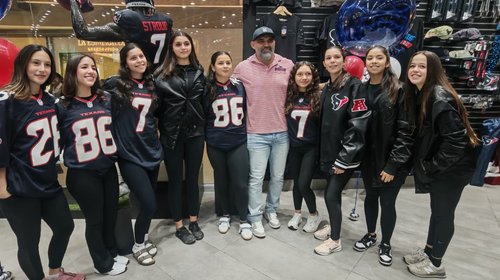 Texanos de Houston reconoce a seleccionadas mexicanas