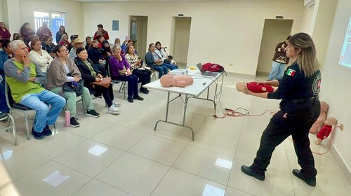 Capacita Jaguares de Protección Civil a mujeres de Santa Catarina