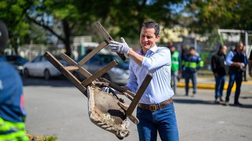 Avanza programa de descacharrización en colonias de Monterrey