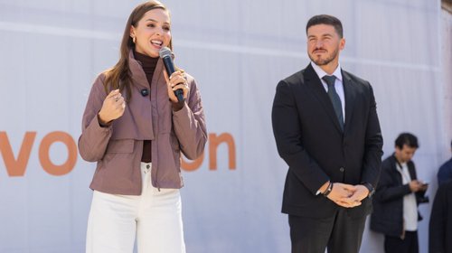 Encabezan Samuel y Mariana 'tamaliza' para 2,000 personas