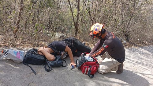Rescatan a senderista deshidratada en el Cerro de la Silla