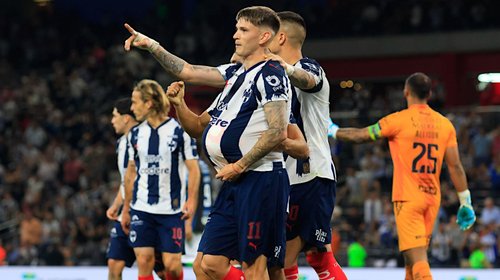 Rayados vence por goleada al Querétaro en debut de Nico Sánchez