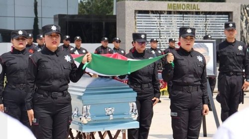 Despiden con honores a policía Carlos Muñiz fallecido en combate 