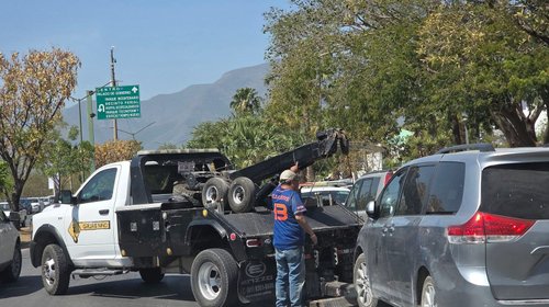 Congreso frena a grúas particulares en Tamaulipas
