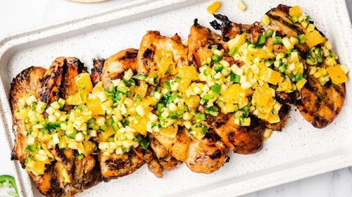 Prueba esta sencilla receta de pollo en salsa de mango