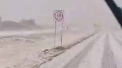 Granizada sorprende a automovilistas en Doctor Arroyo