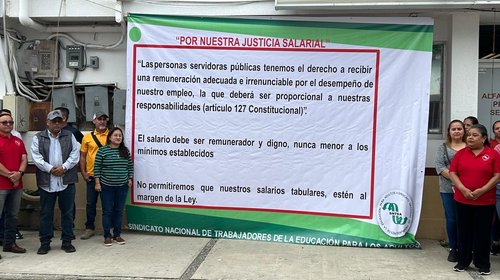 Exigen salarios dignos en el ITEA: Trabajadores se manifiestan