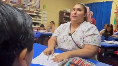 Crece la demanda de 'maestras sombra' para fortalecer inclusión