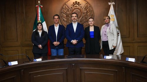 Reestructura de la Garza gabinete; reforzará enfoque humanista