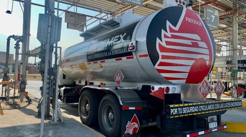 Acelera Pemex reparto de combustibles desde Santa Catarina