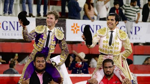 Brillan toreros en la corrida de la Monumental Monterrey