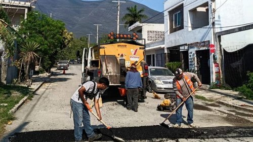 Realizan acciones de rehabilitación de vialidades en Victoria