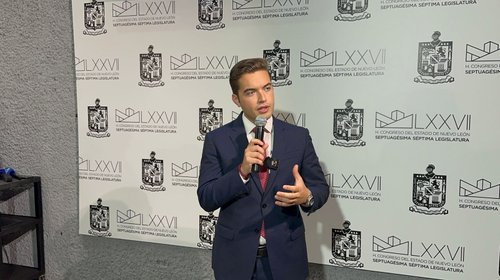 Jesús Elizondo solicita licencia; iría por gubernatura con Morena