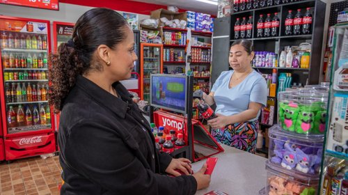 Capacitan a tienditas Arca Continental y UANL rumbo al Mundial