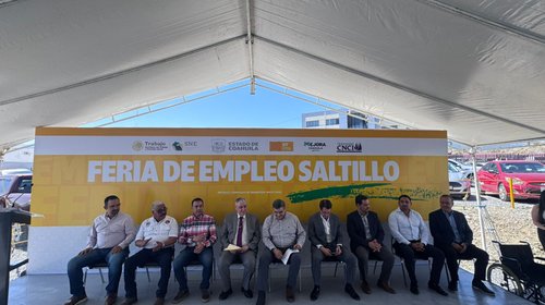 Más de 500 personas acuden a Feria del Empleo en Saltillo