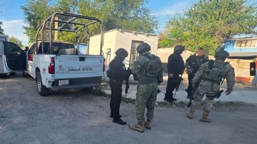 Autoridades encuentran a dos personas sin vida en vivienda