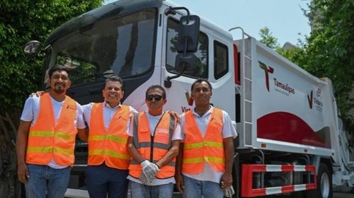 Alcalde de Victoria entrega nuevo camión recolector de basura