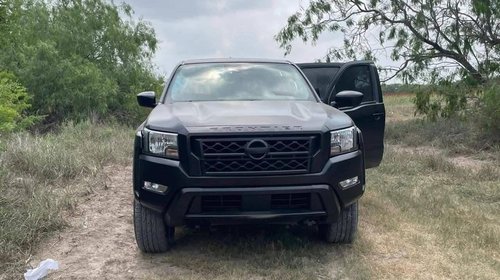 Encuentran camioneta con arsenal sobre carretera Bagdad
