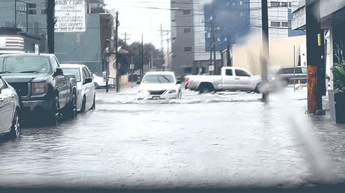 Tormentas golpean Matamoros; dejan inundaciones y apagones
