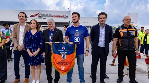 Da Samuel García una bienvenida norteña a la Selección de Japón