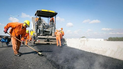 Guerra en Medio Oriente dispara 55% el precio del asfalto en NL