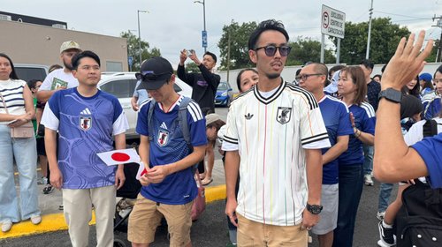 Aficionados esperan llegada de la selección de Japón al CET