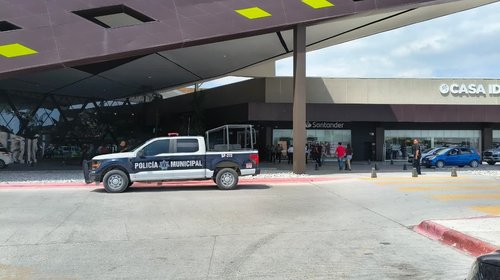 Delincuente escapa sin llevarse dinero de banco en Monclova