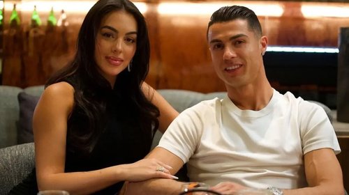 Futbolistas y sus parejas, entre goles... ¡y reflectores!