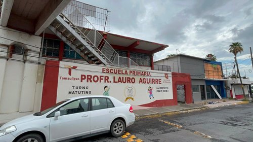 Padres exigen reparar puente peatonal dañado en Reynosa