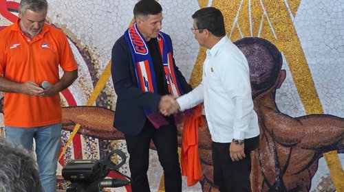 Gabriel Pereyra es presentado como entrenador de Correcaminos