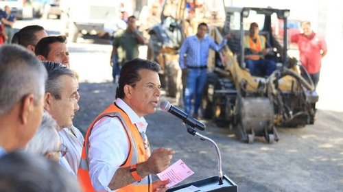 Eduardo Gattás arranca obras de pavimentación en Las Misiones