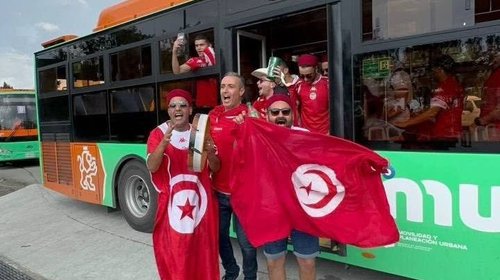 Agilizan movilidad de afición de Japón y Túnez rumbo al estadio