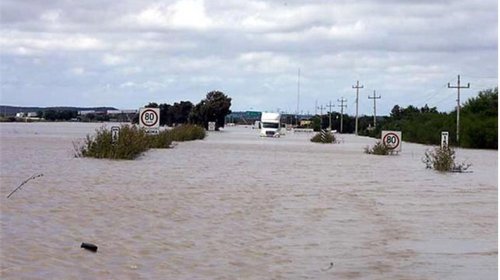Se inunda Nuevo Laredo y provoca fallas en servicios básicos