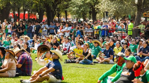 Triunfo de Ecuador hace vibrar Fan Fest de la FIFA™ en Monterrey