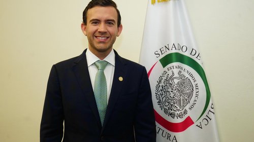  Asume como senador por Coahuila Gabriel Elizondo