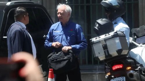 Detienen a exdirector de Pemex por violencia familiar