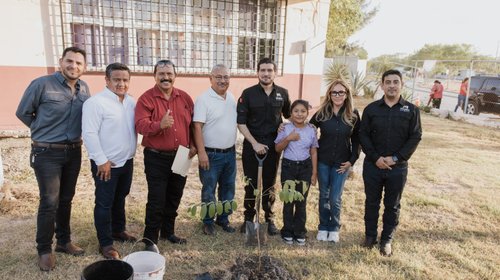 Beto Granados anuncia obras para la Fidel Velázquez II