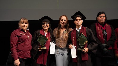 Egresan mil 650 alumnos de preparatorias de Nuevo Laredo